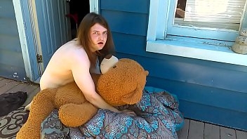 เกย์ทางบ้านxxx ไอ้หนุ่มผมยาวขี้เหงาตั้งกล้องเย็ดตูดตุ๊กตาหมี Teddy Bear